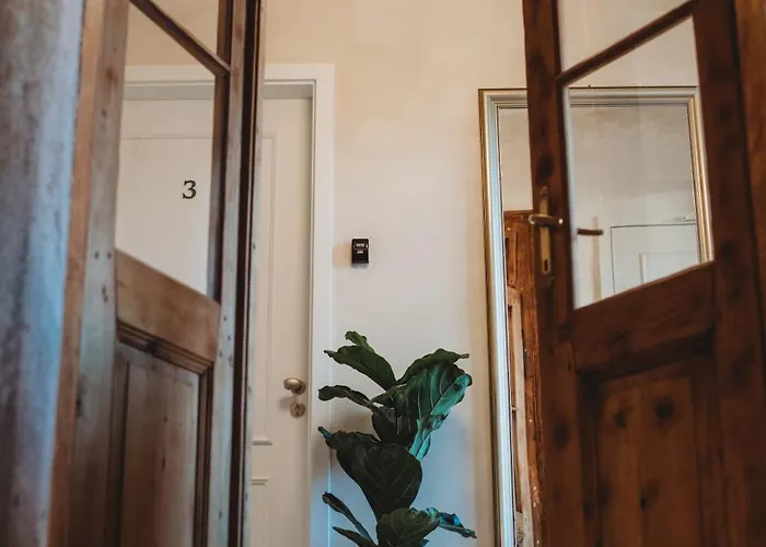 Casarosa Grande Boutique Apt, *